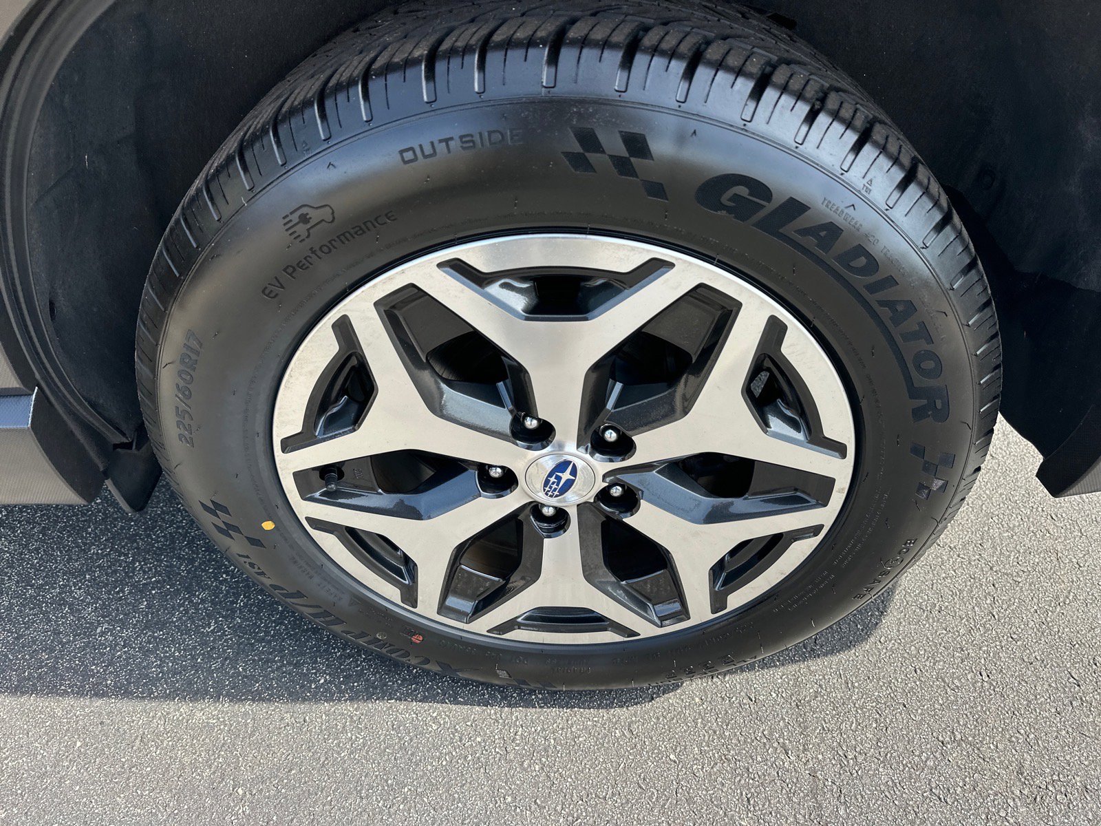 Used 2019 Subaru Forester Premium w/ All-Weather Package image 17