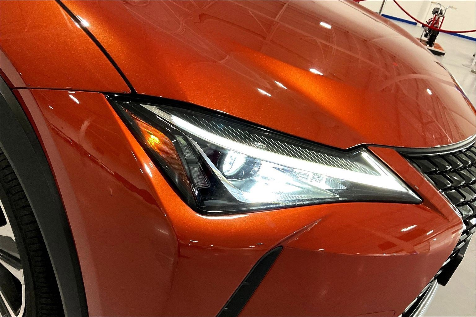 Used 2019 Lexus UX 250h w/ Premium Package AWD/4WD image 30