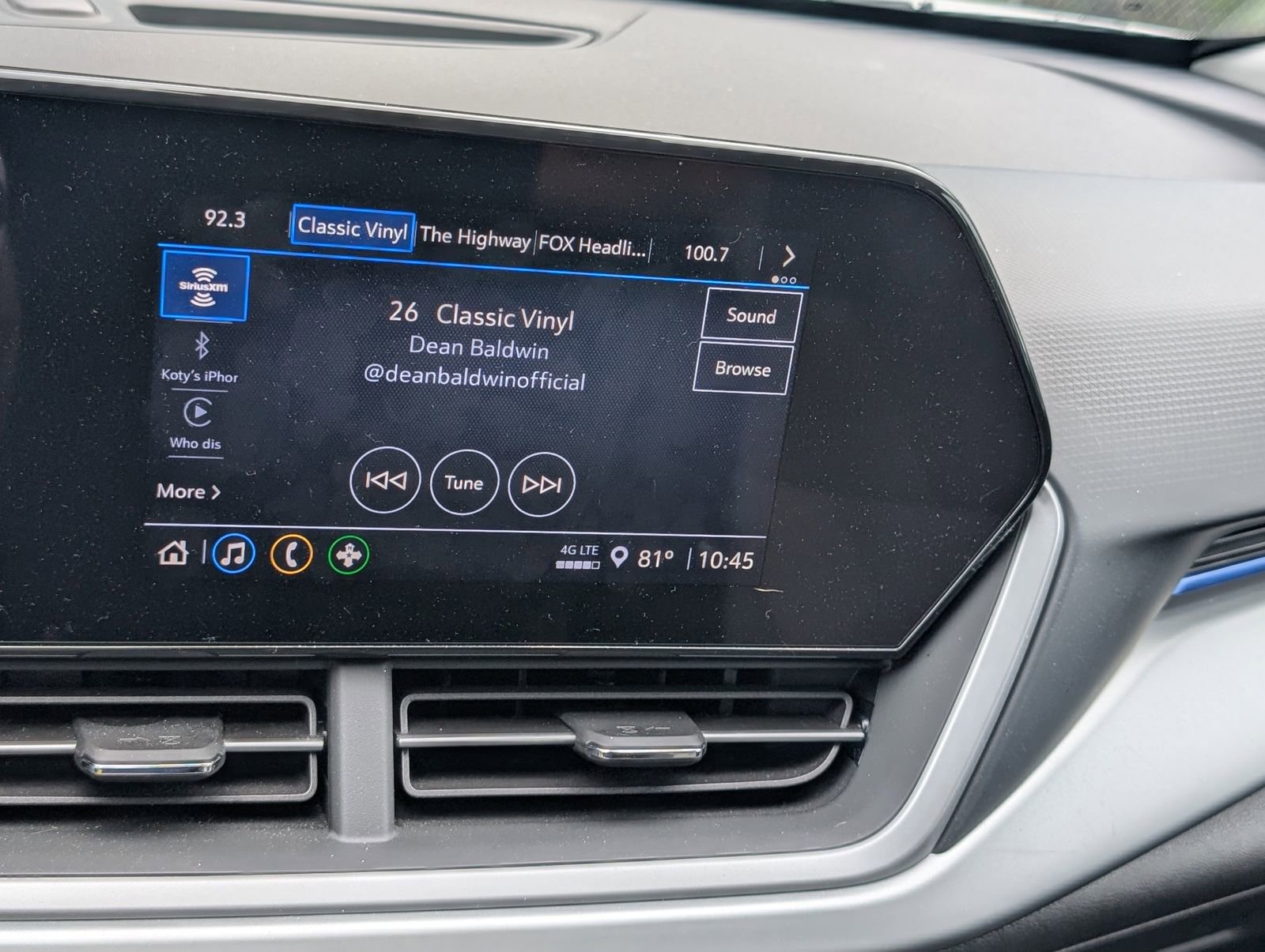 Used 2024 Chevrolet Trax LS FWD image 8