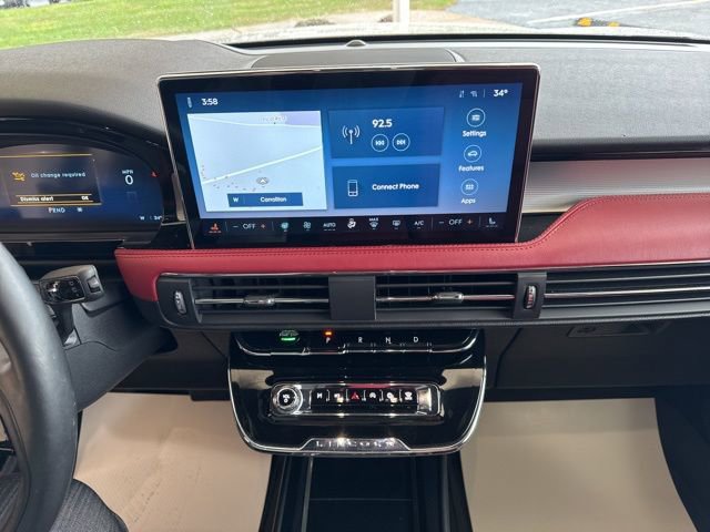 Used 2025 Lincoln Corsair Reserve w/ Equipment Group 202A image 27