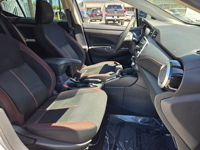 Used 2022 Nissan Versa SR image 29