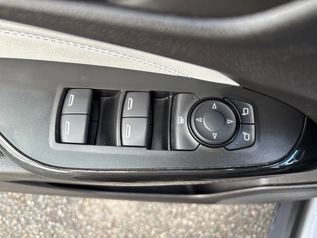 Used 2025 Chevrolet Trax LT w/ LT Convenience Package FWD image 12