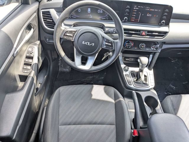 Used 2026 Kia Seltos LX AWD/4WD image 16
