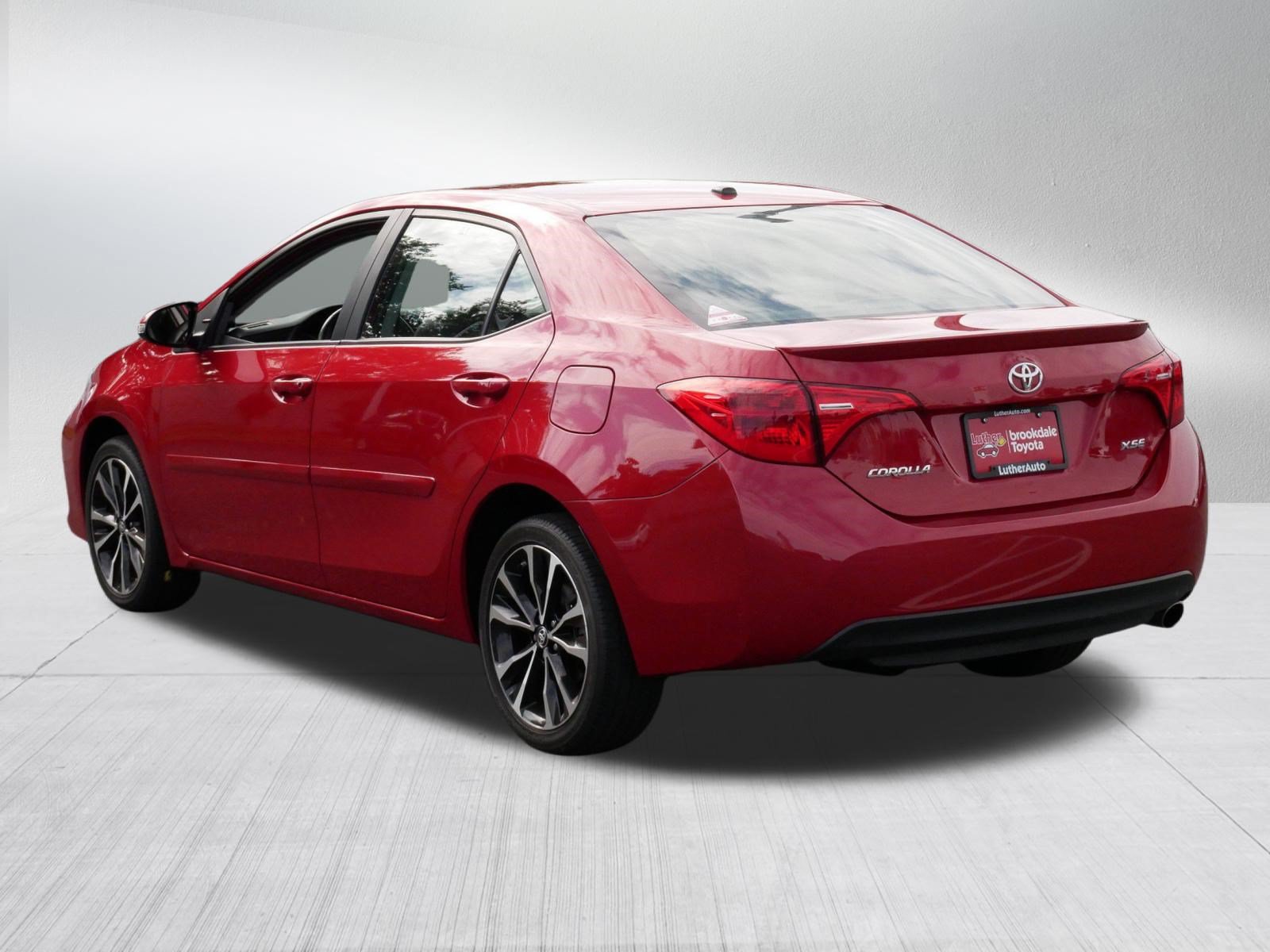 Certified 2019 Toyota Corolla XSE FWD image 5