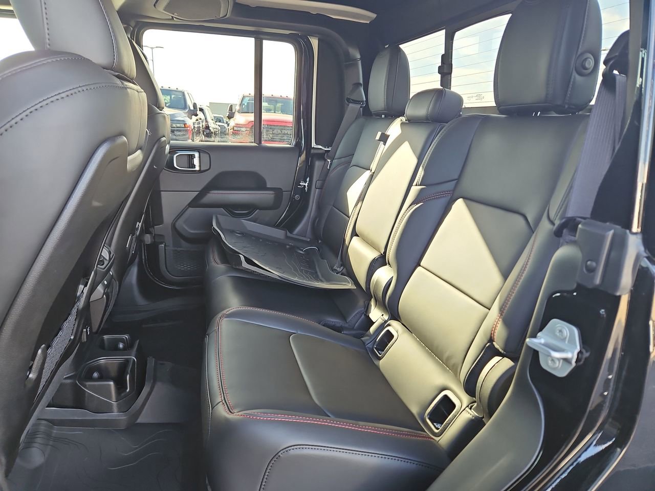 New 2025 Jeep Gladiator Rubicon image 13