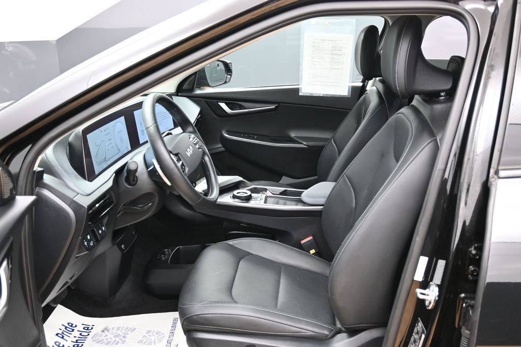 Used 2024 Kia EV6 Wind w/ Wind Technology Package AWD/4WD image 17