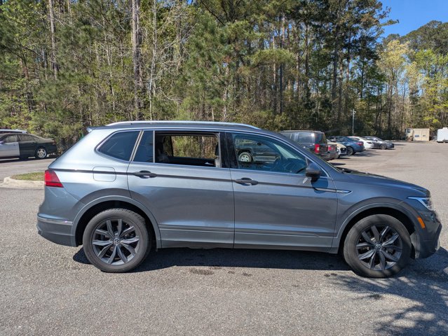 Used 2022 Volkswagen Tiguan SE image 4