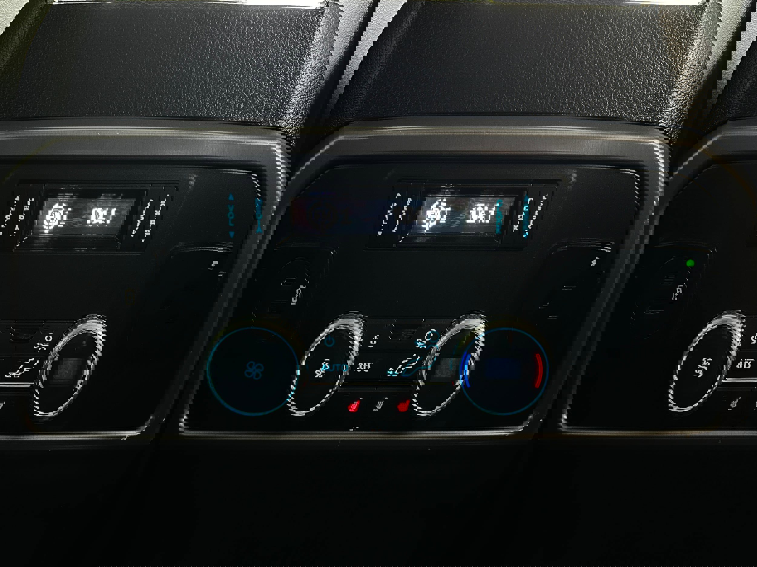 Used 2021 Ford Expedition Platinum image 33