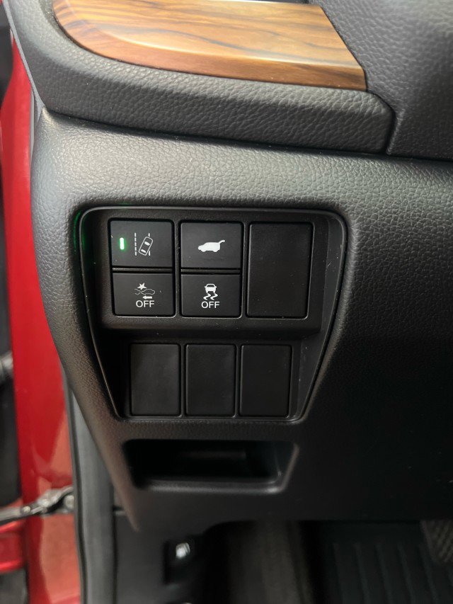 Used 2018 Honda CR-V Touring image 29