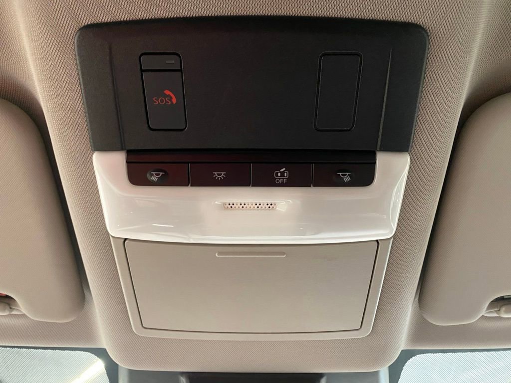 Used 2023 Nissan Rogue SV image 24