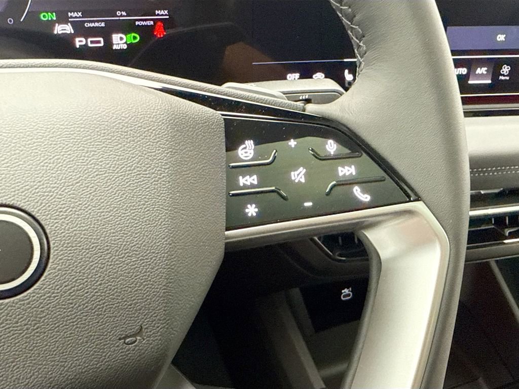 Used 2025 Audi A6 e-tron Premium Plus w/ Premium Plus image 13