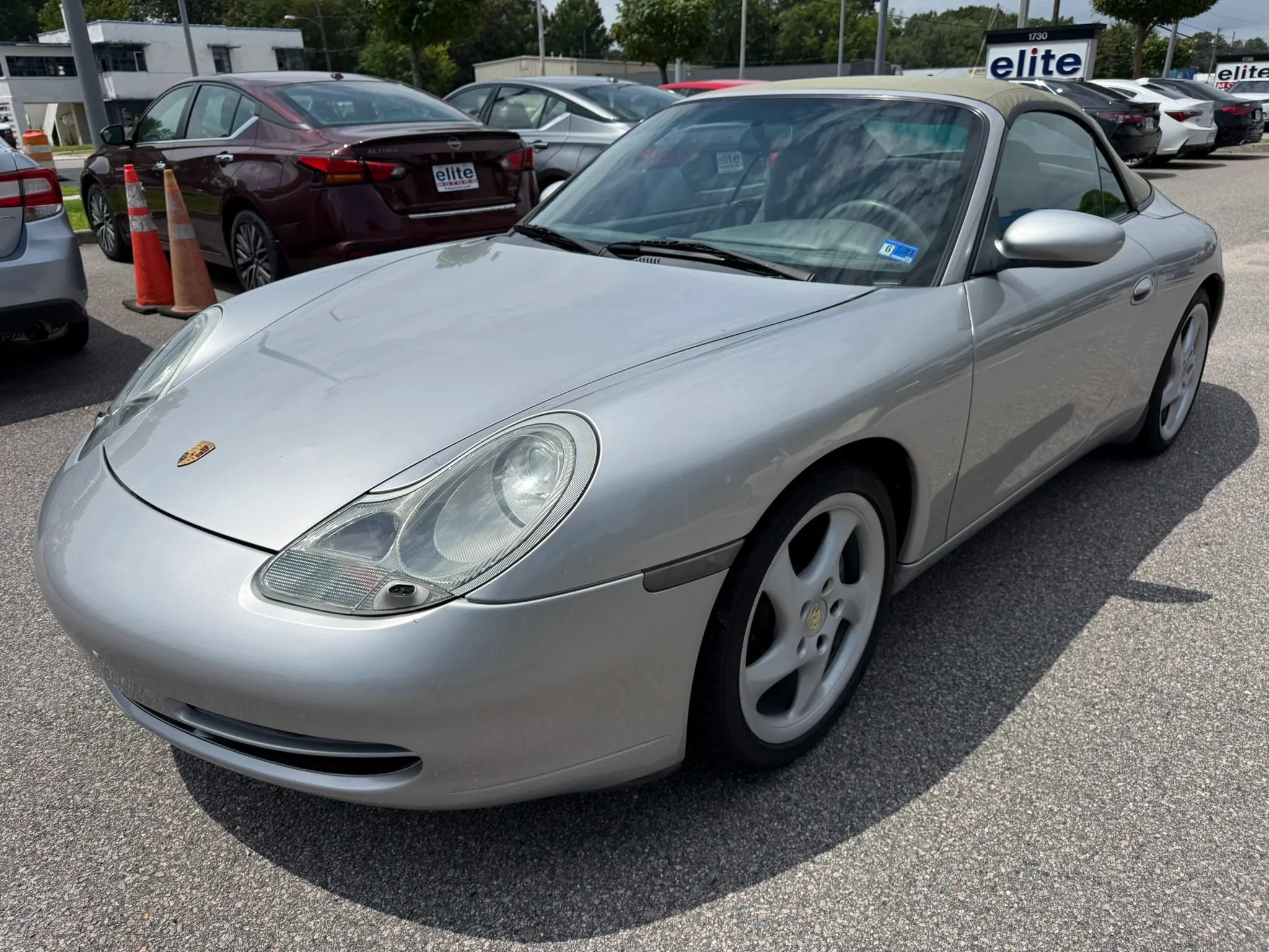 Used 1999 Porsche 911 Cabriolet image 3