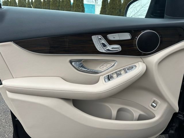 Used 2017 Mercedes-Benz GLC 300 4MATIC image 14