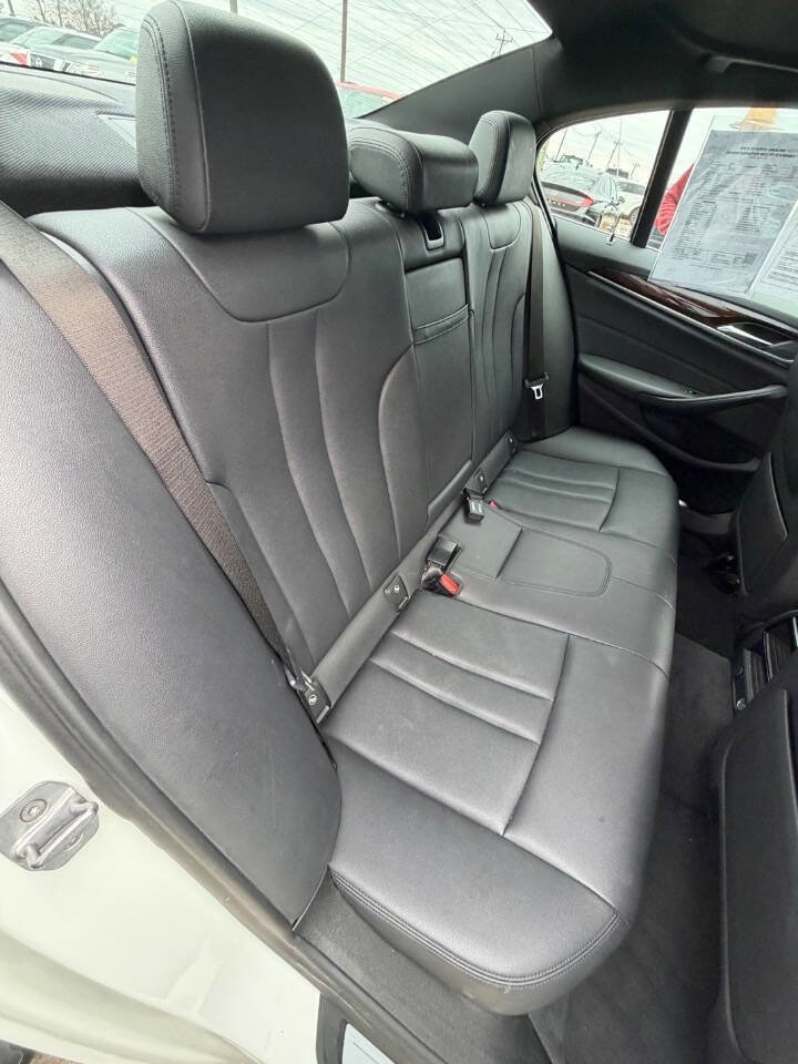 Used 2019 BMW 530e w/ Convenience Package image 19
