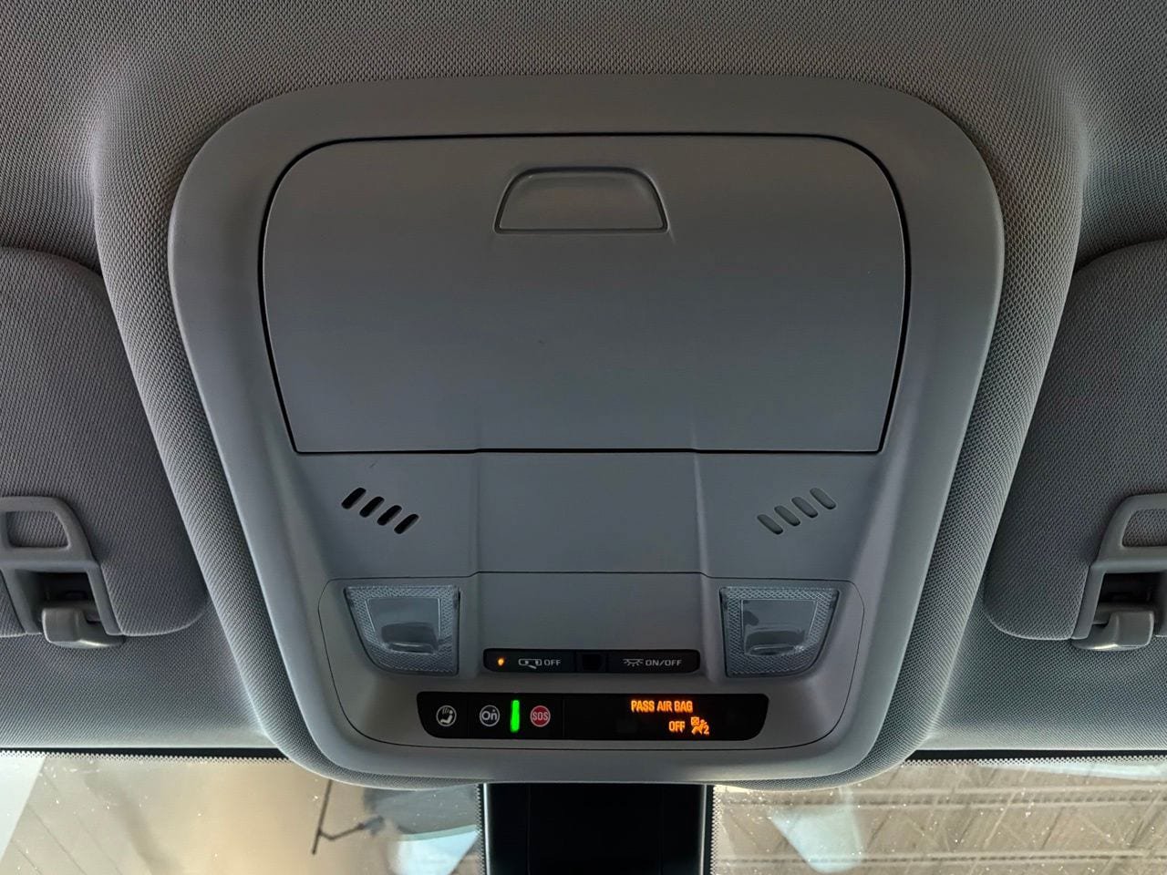Used 2024 GMC Terrain SLE FWD image 16