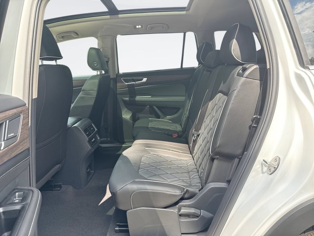 New 2026 Volkswagen Atlas SEL Premium R-Line AWD/4WD image 25