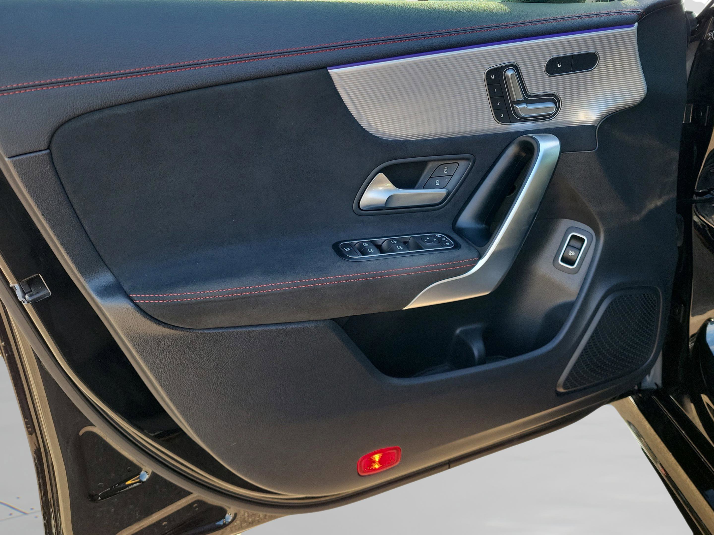 Used 2021 Mercedes-Benz CLA 250 image 17