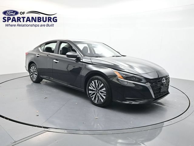 Used 2025 Nissan Altima 2.5 SV