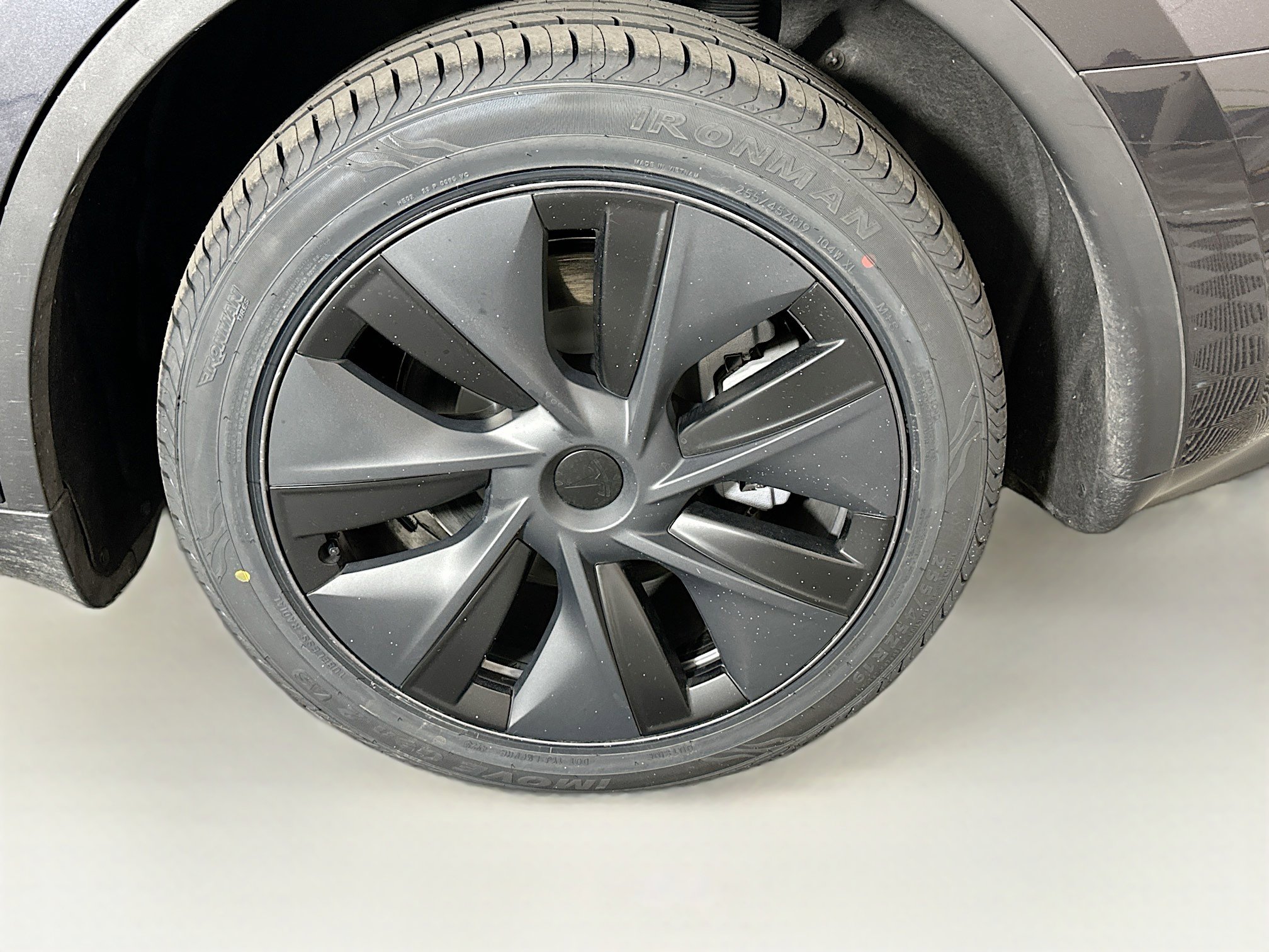 Used 2024 Tesla Model Y Long Range image 11