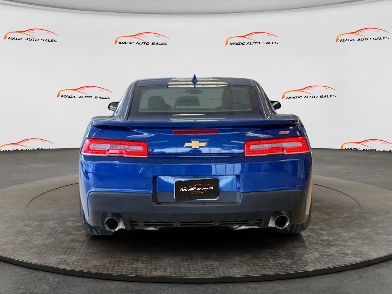 Used 2015 Chevrolet Camaro SS w/ RS Package RWD image 5