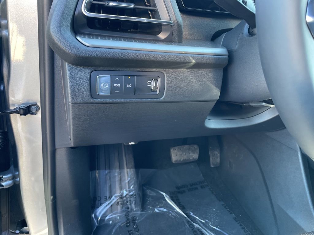 New 2026 Chevrolet Traverse LT w/ Driver Confidence Package image 9