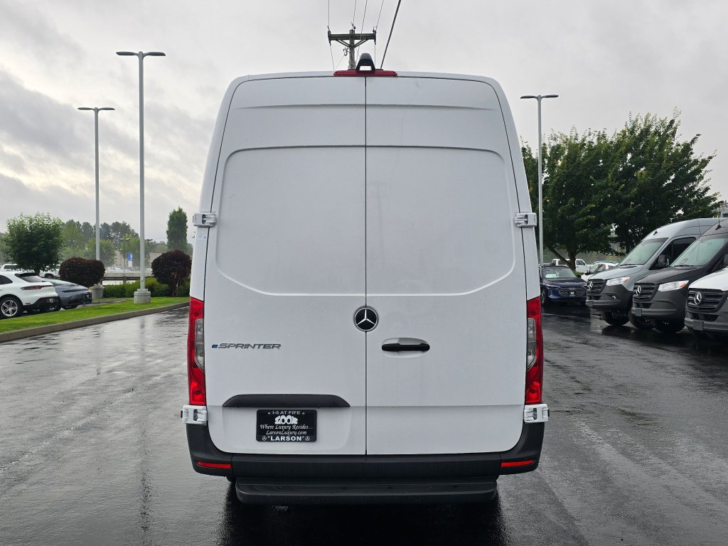 New 2025 Mercedes-Benz eSprinter 170 Cargo image 5