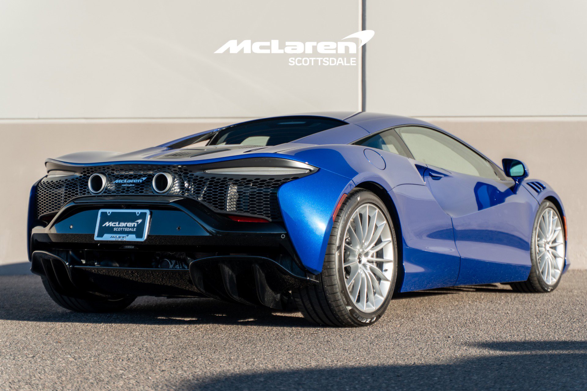 New 2026 McLaren Artura image 7