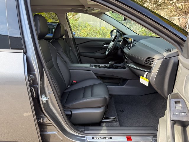 New 2026 Nissan Rogue Dark Armor AWD/4WD image 9