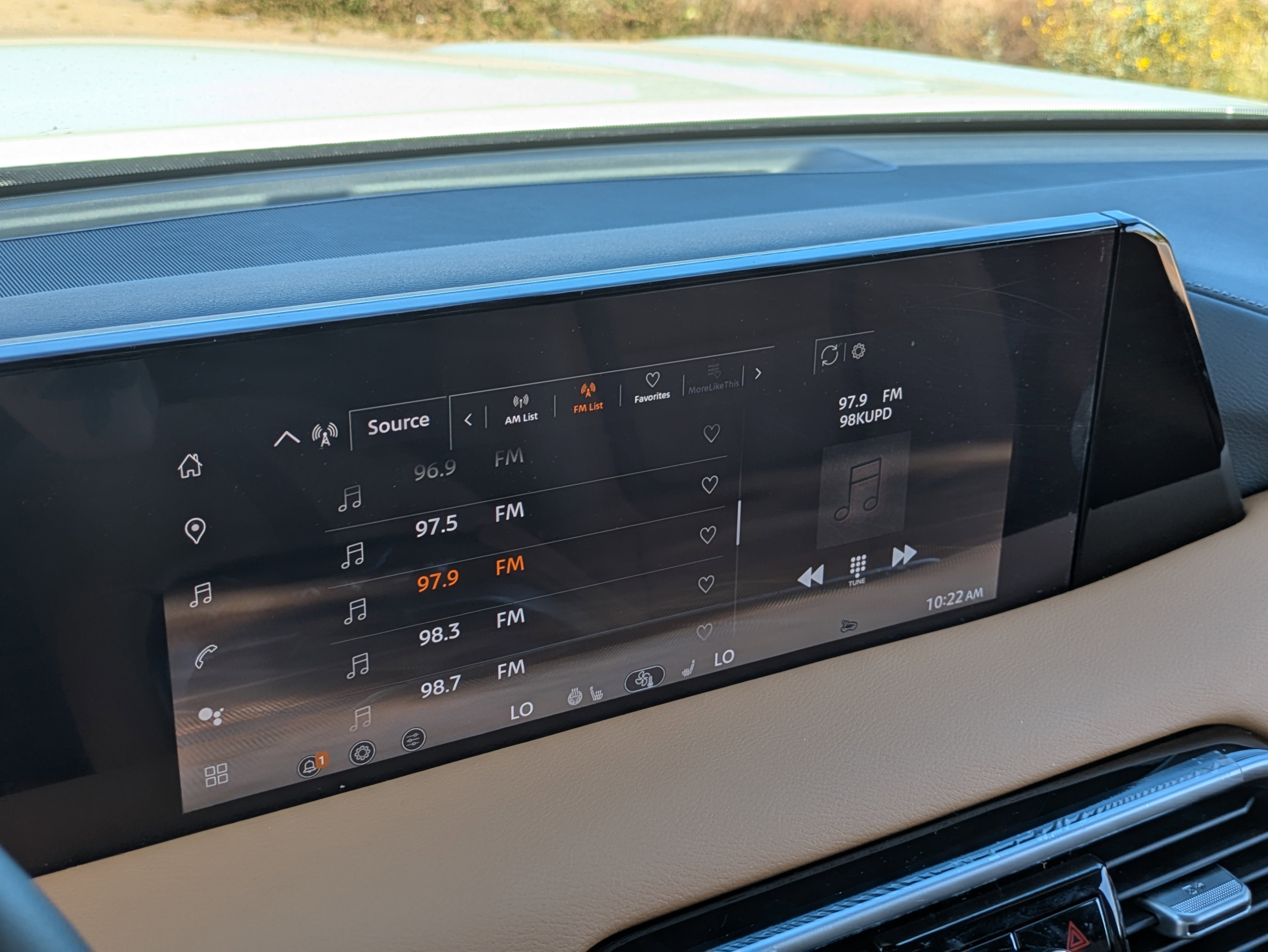 Used 2025 Nissan Armada SL w/ Captain's Chari Seat Package image 25