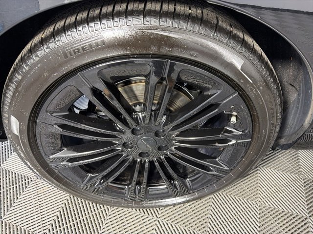 Used 2026 Land Rover Range Rover Long Wheelbase SE image 30