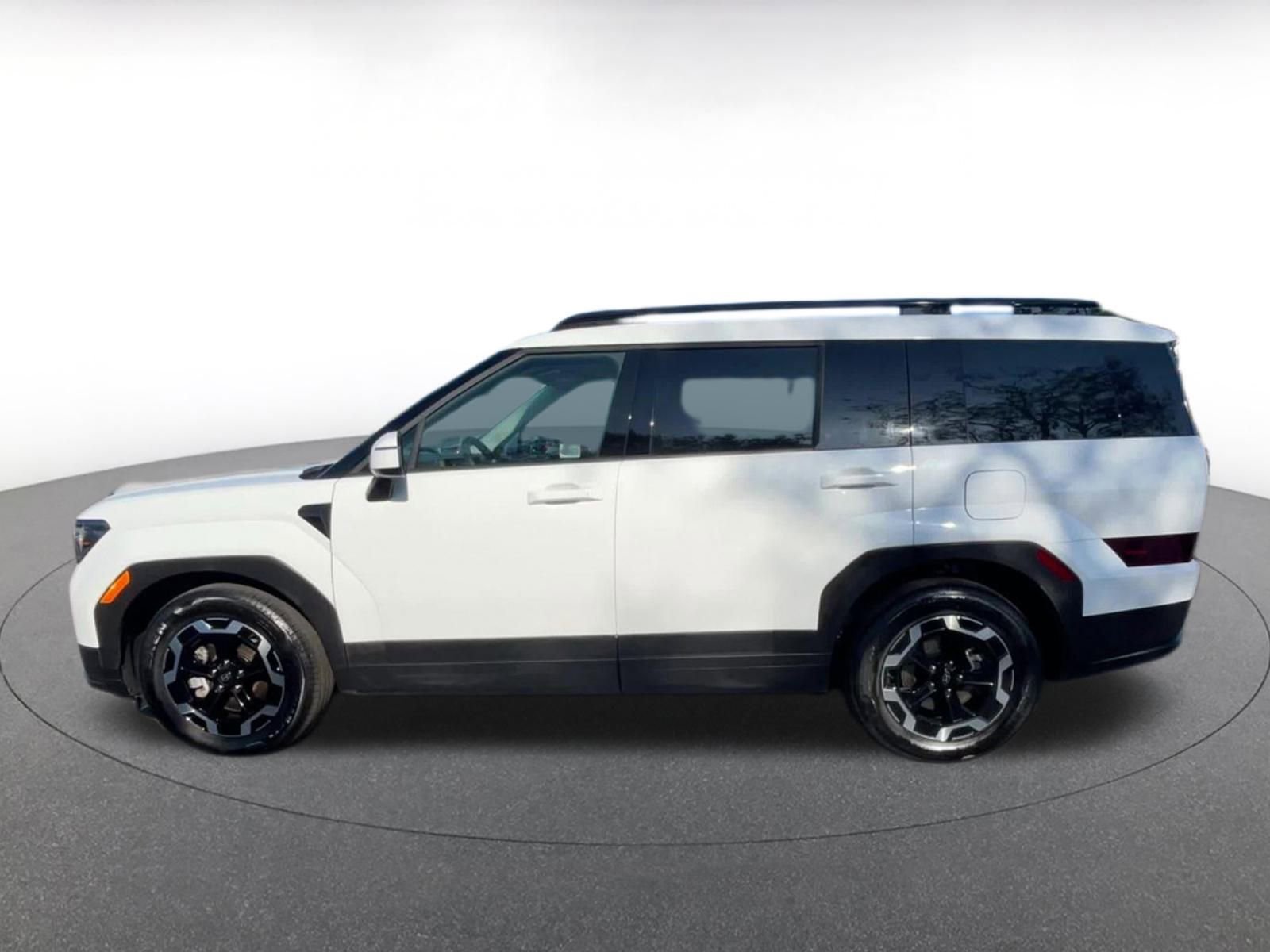 Used 2025 Hyundai Santa Fe SEL image 9