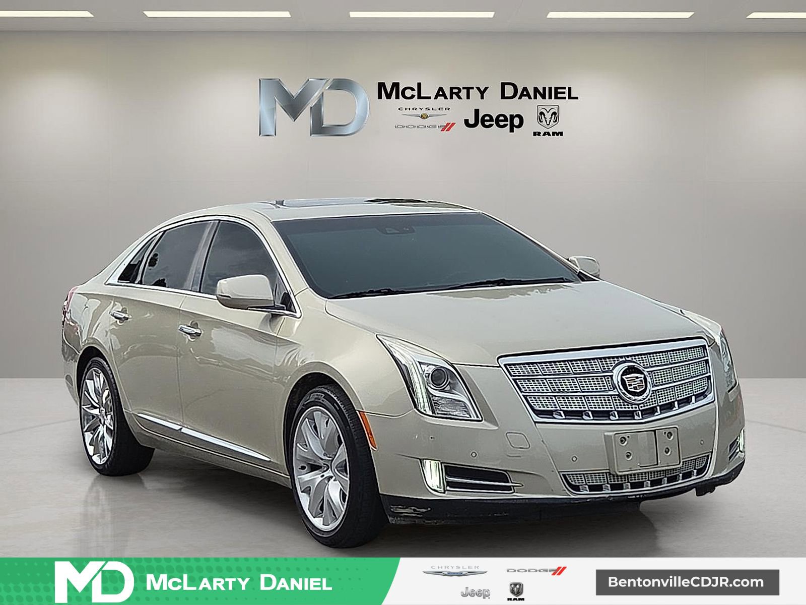 Used 2013 Cadillac XTS Platinum AWD/4WD image 1