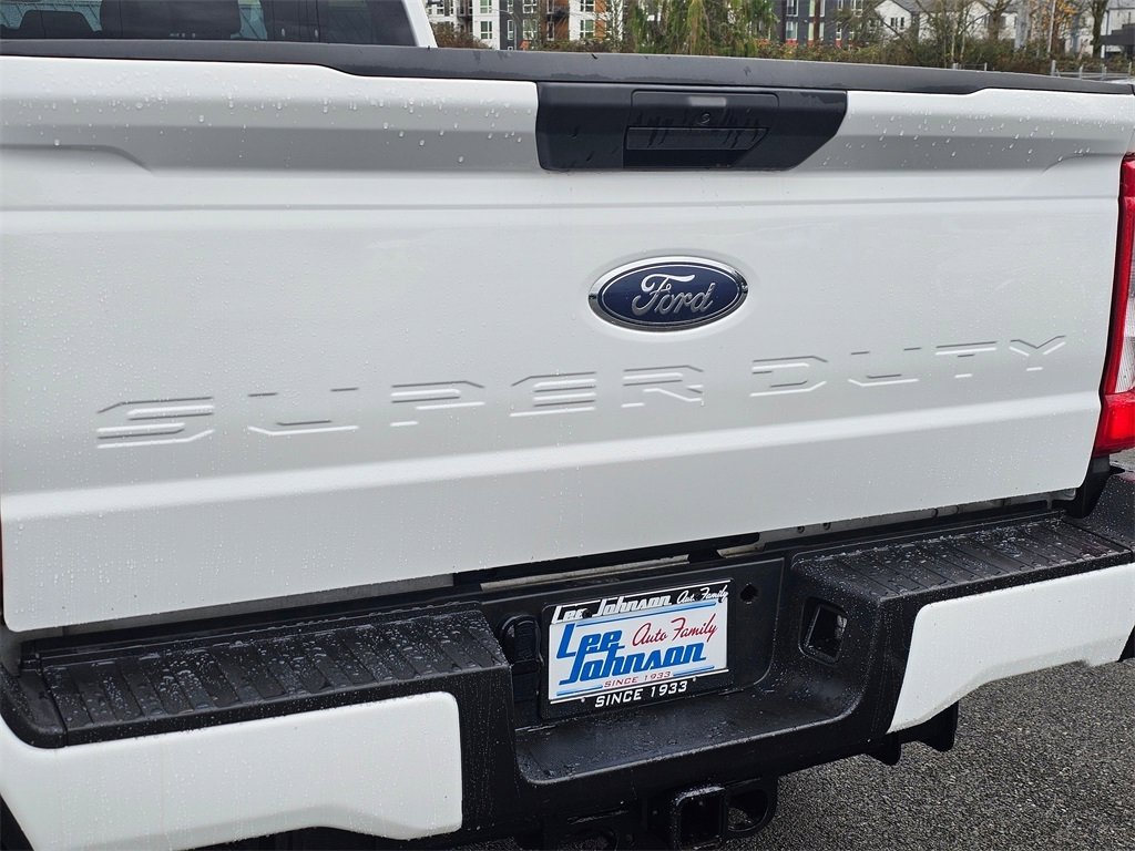 Used 2024 Ford F350 XLT image 23