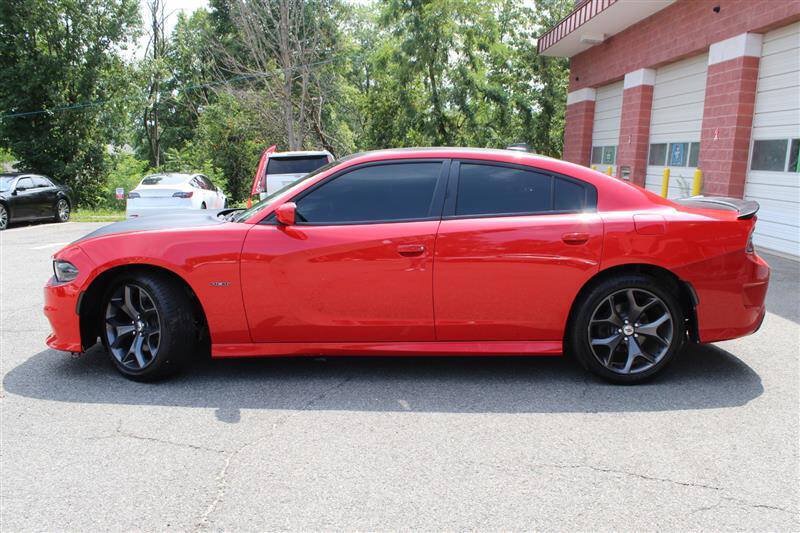 Used 2019 Dodge Charger R/T RWD image 2