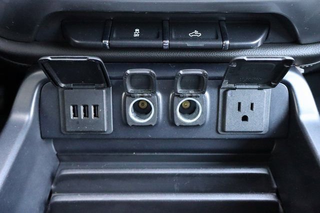 Used 2015 Chevrolet Silverado 1500 LTZ AWD/4WD image 10