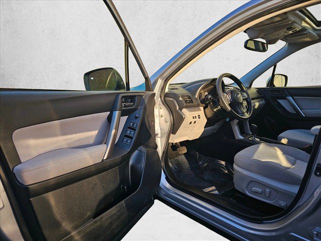 Used 2015 Subaru Forester 2.5i Premium AWD/4WD image 16