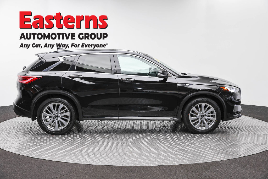 Used 2023 INFINITI QX50 Luxe AWD/4WD image 5