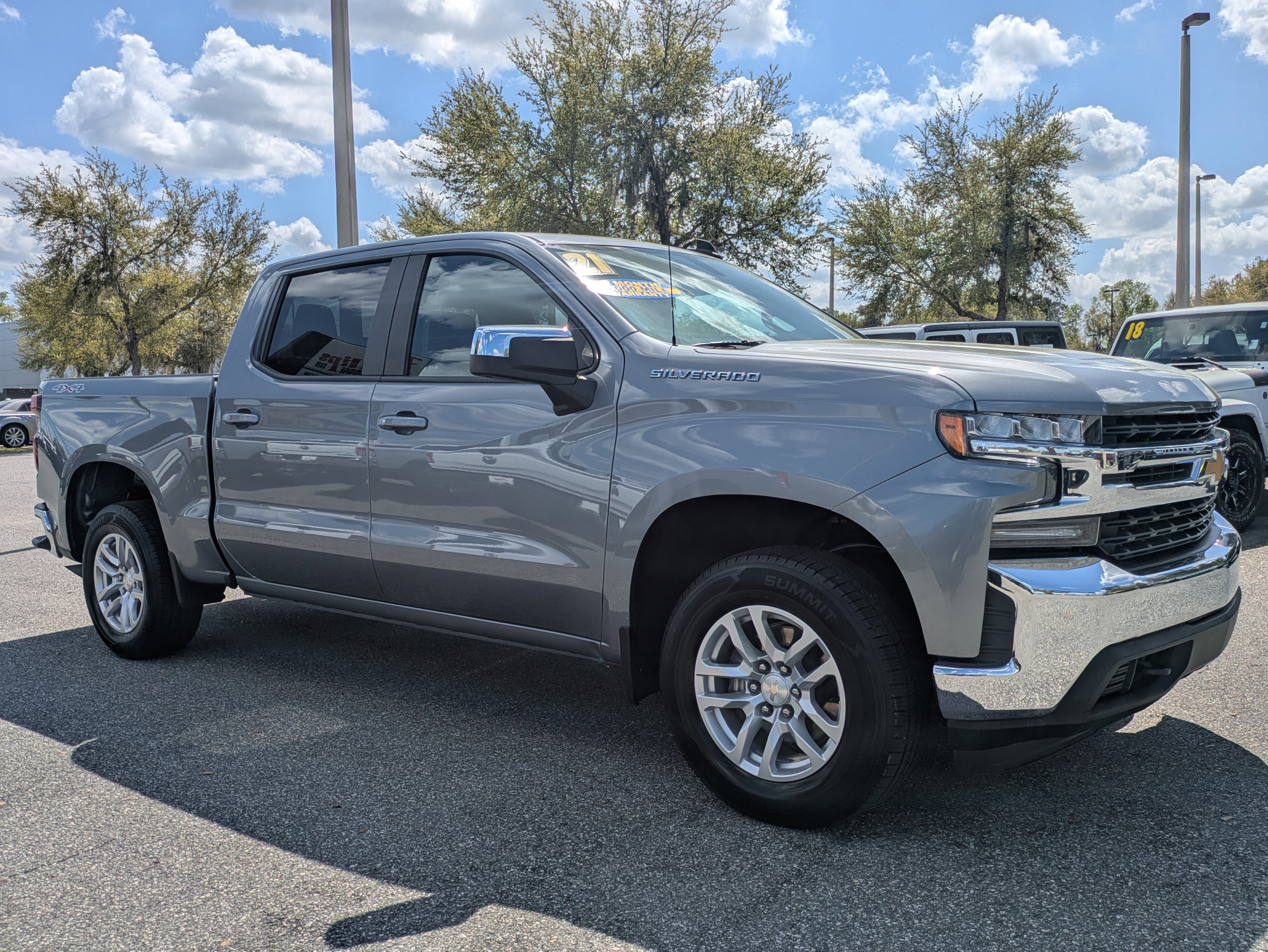 Used 2021 Chevrolet Silverado 1500 LT image 2