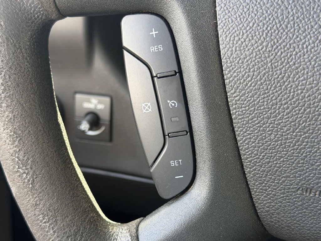 Used 2019 Chevrolet Express 2500 w/ Driver Convenience Package RWD image 28