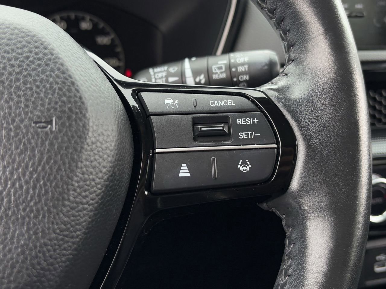 Used 2024 Honda CR-V EX-L image 17