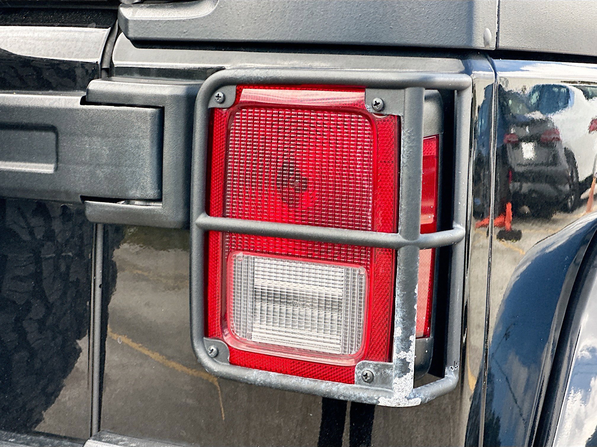 Used 2017 Jeep Wrangler Sahara image 21