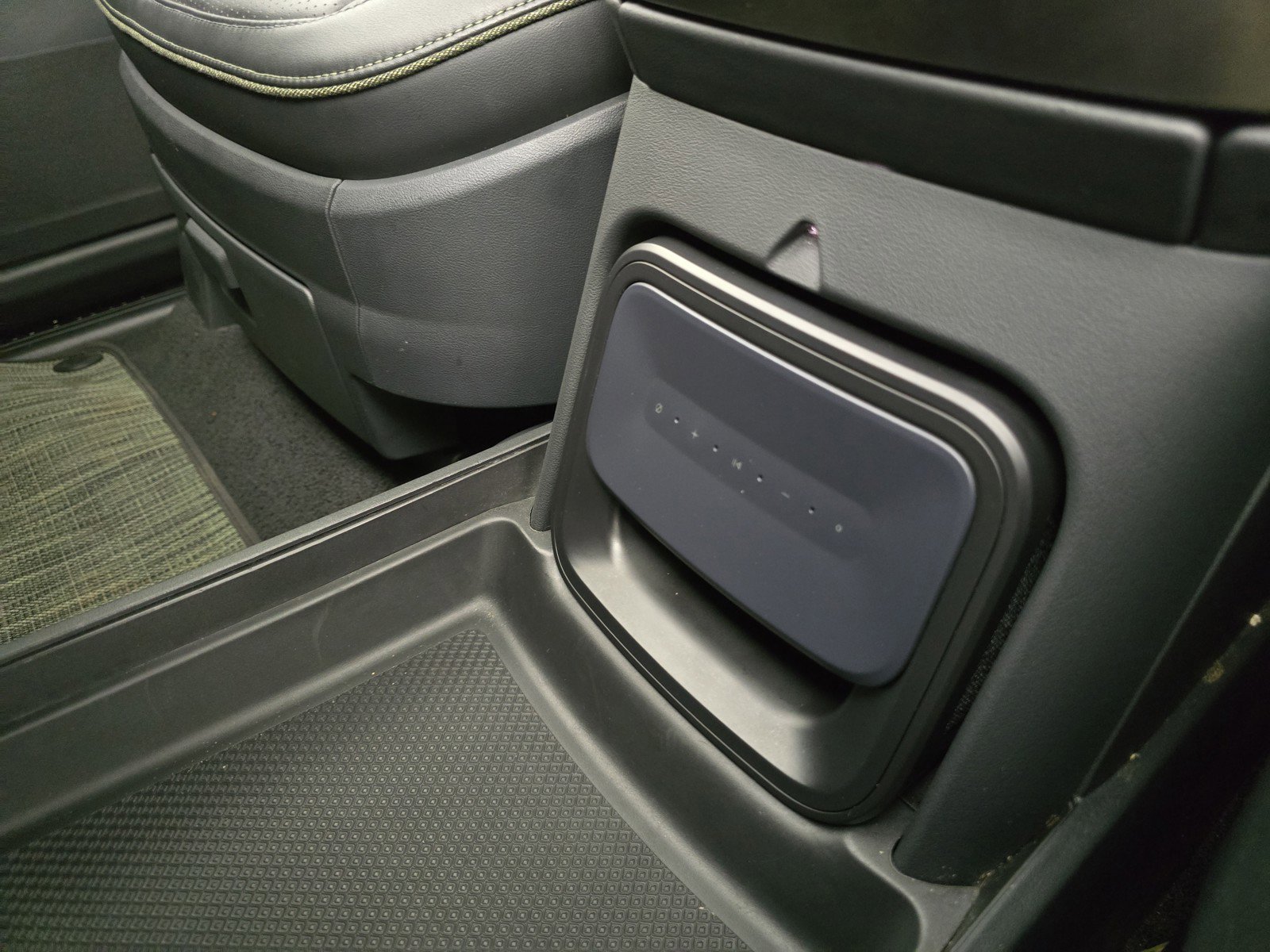 Used 2022 Rivian R1S Launch Edition image 33