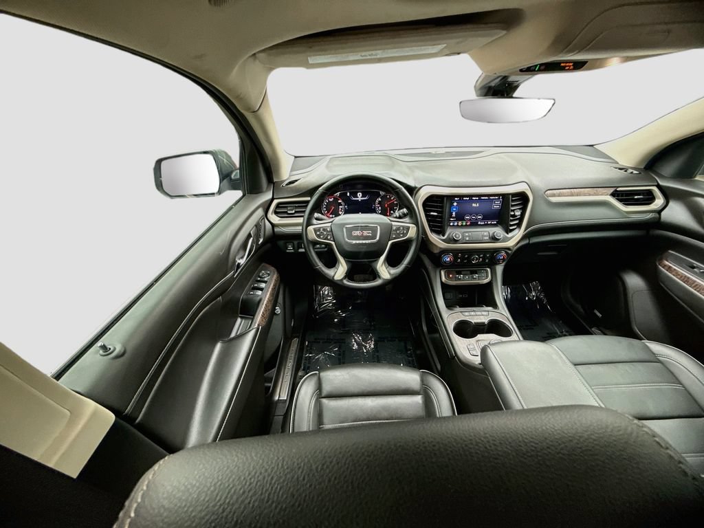 Used 2023 GMC Acadia Denali w/ Denali Ultimate Package FWD image 24