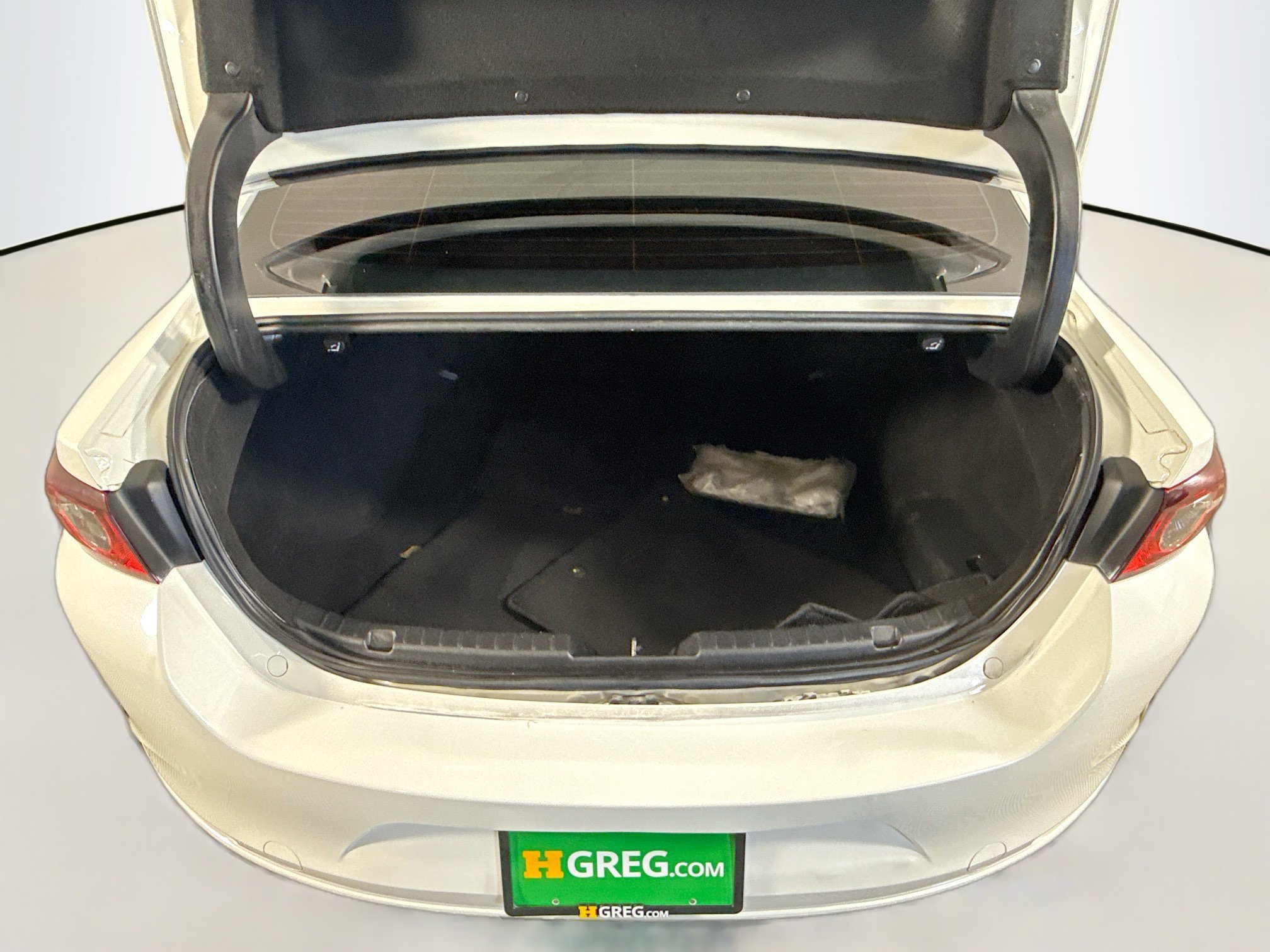 Used 2019 MAZDA MAZDA3 Sedan w/ Preferred Package image 34