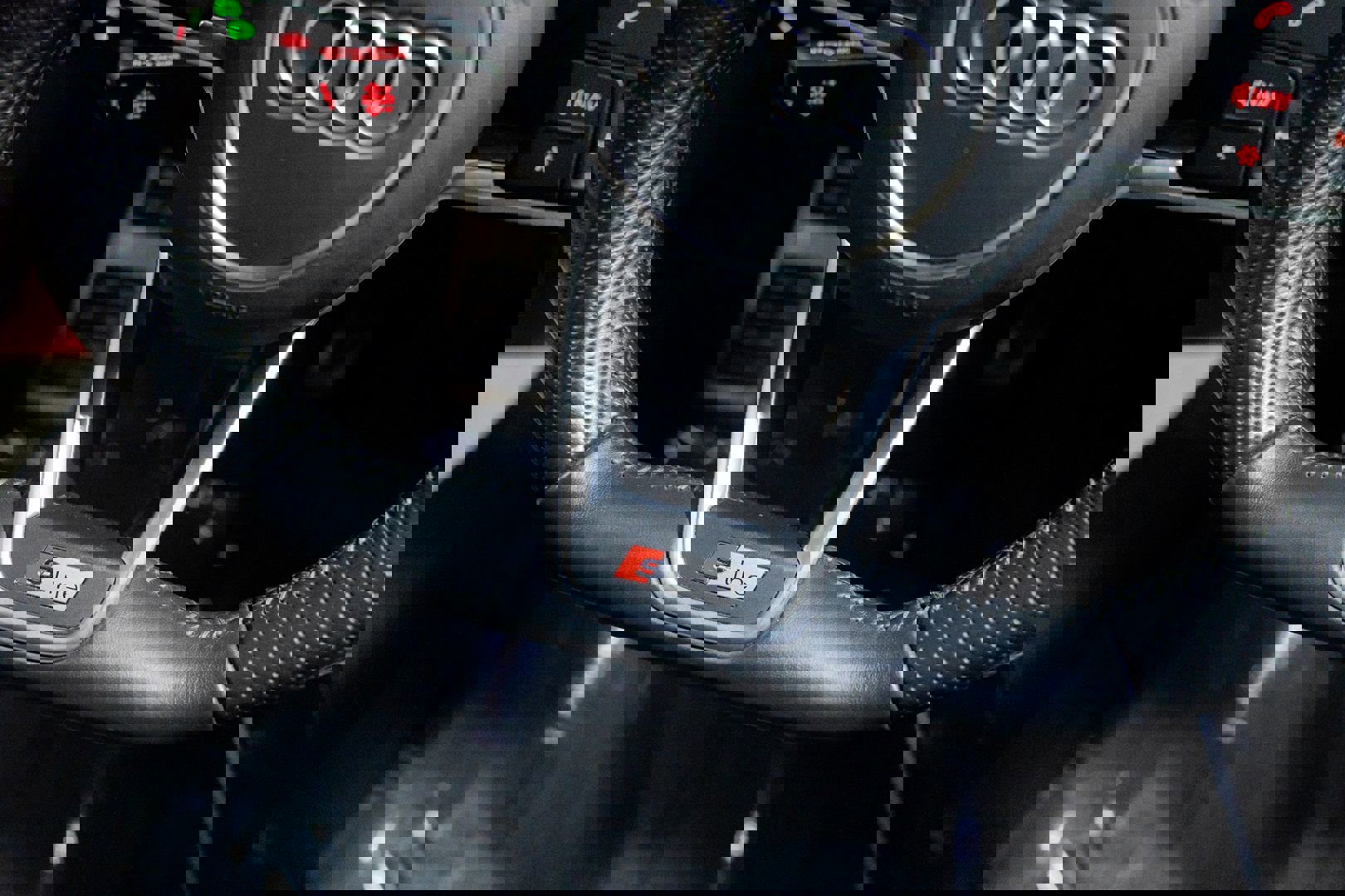 Used 2018 Audi TT 2.0T w/ Technology Package image 38