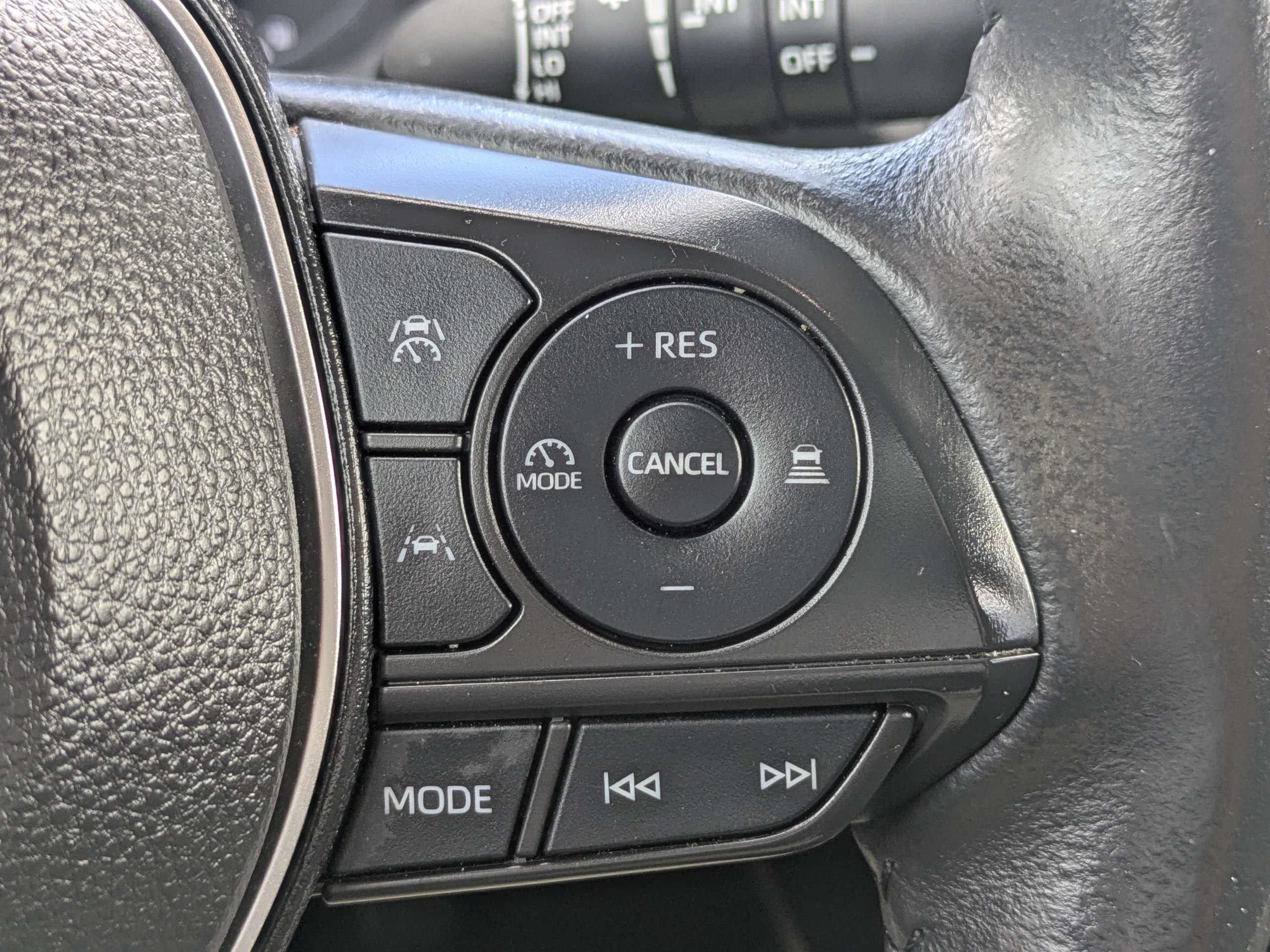 Used 2023 Toyota Corolla Cross LE FWD image 24