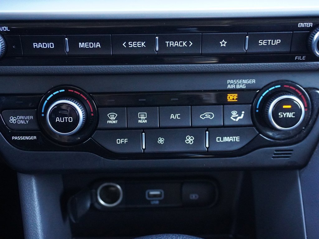 Used 2022 Kia Niro LX image 43