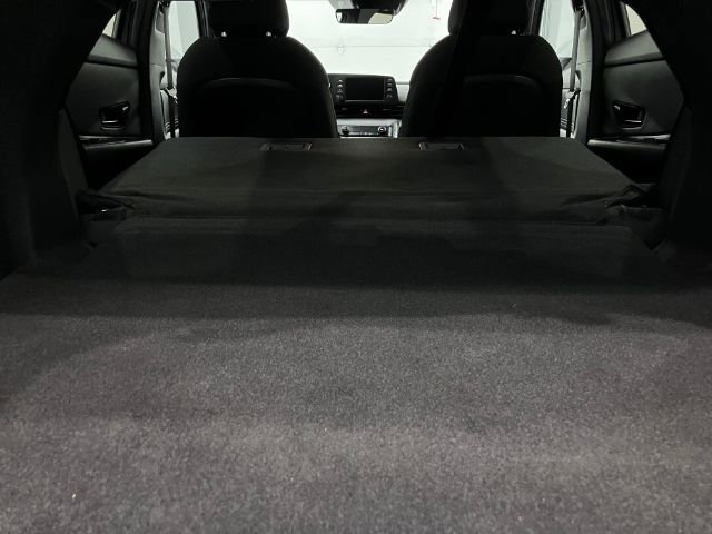 Used 2025 Hyundai Elantra Sport image 25