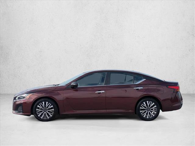 Used 2024 Nissan Altima 2.5 SV FWD image 9