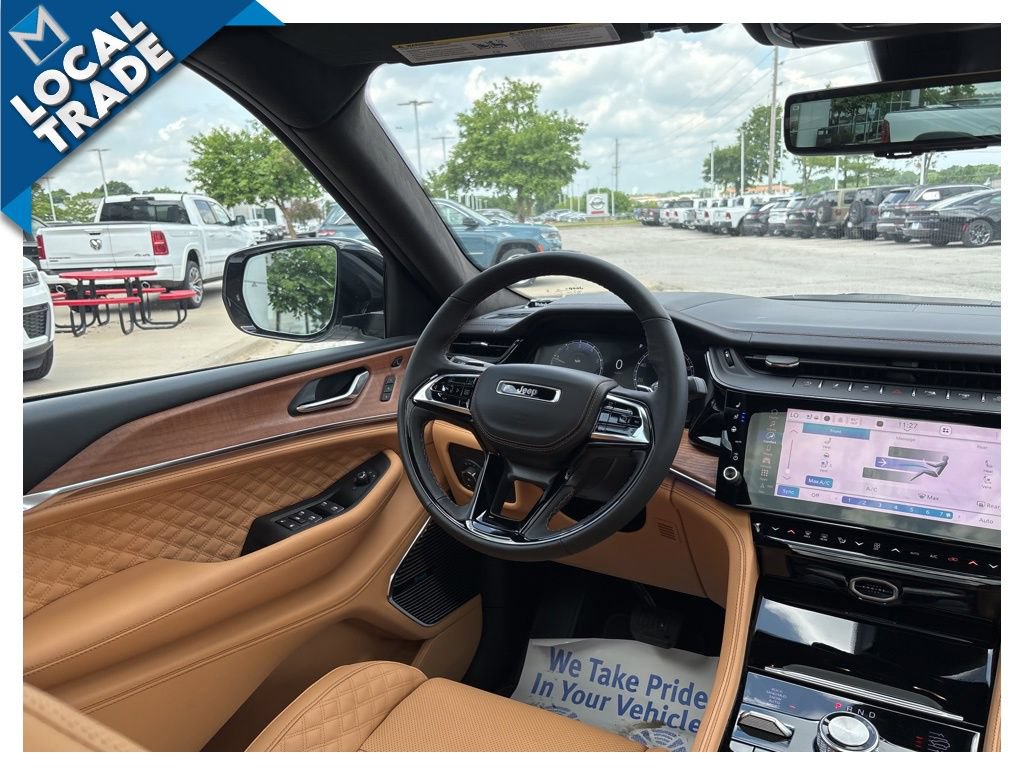 Used 2026 Jeep Grand Cherokee L Summit w/ Advanced Protech Group IV AWD/4WD image 50